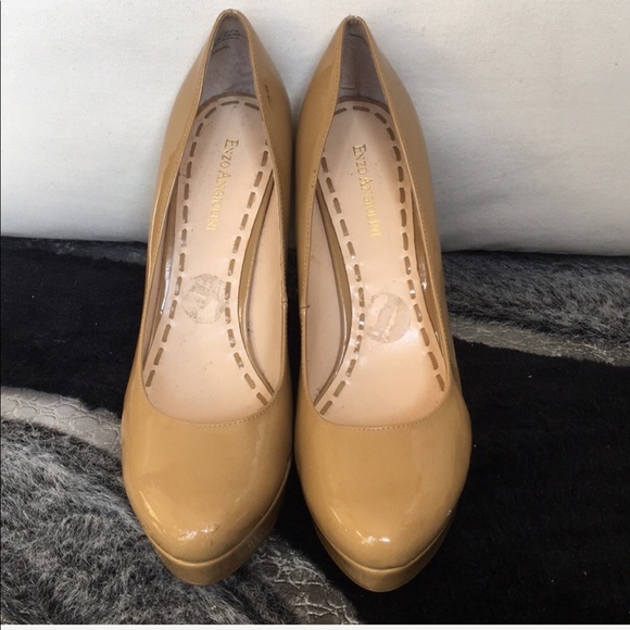 ENZO ANGIOLINI | Nude Patent Leather Heels - Picture 2 of 6